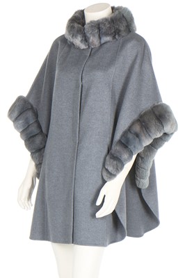 Lot 96 - A Loro Piana 'Salzburg' sea-blue vicuña and baby cashmere cape, modern