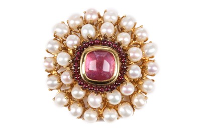 Lot 42 - A Robert Goossens brooch/pendant, 1980s