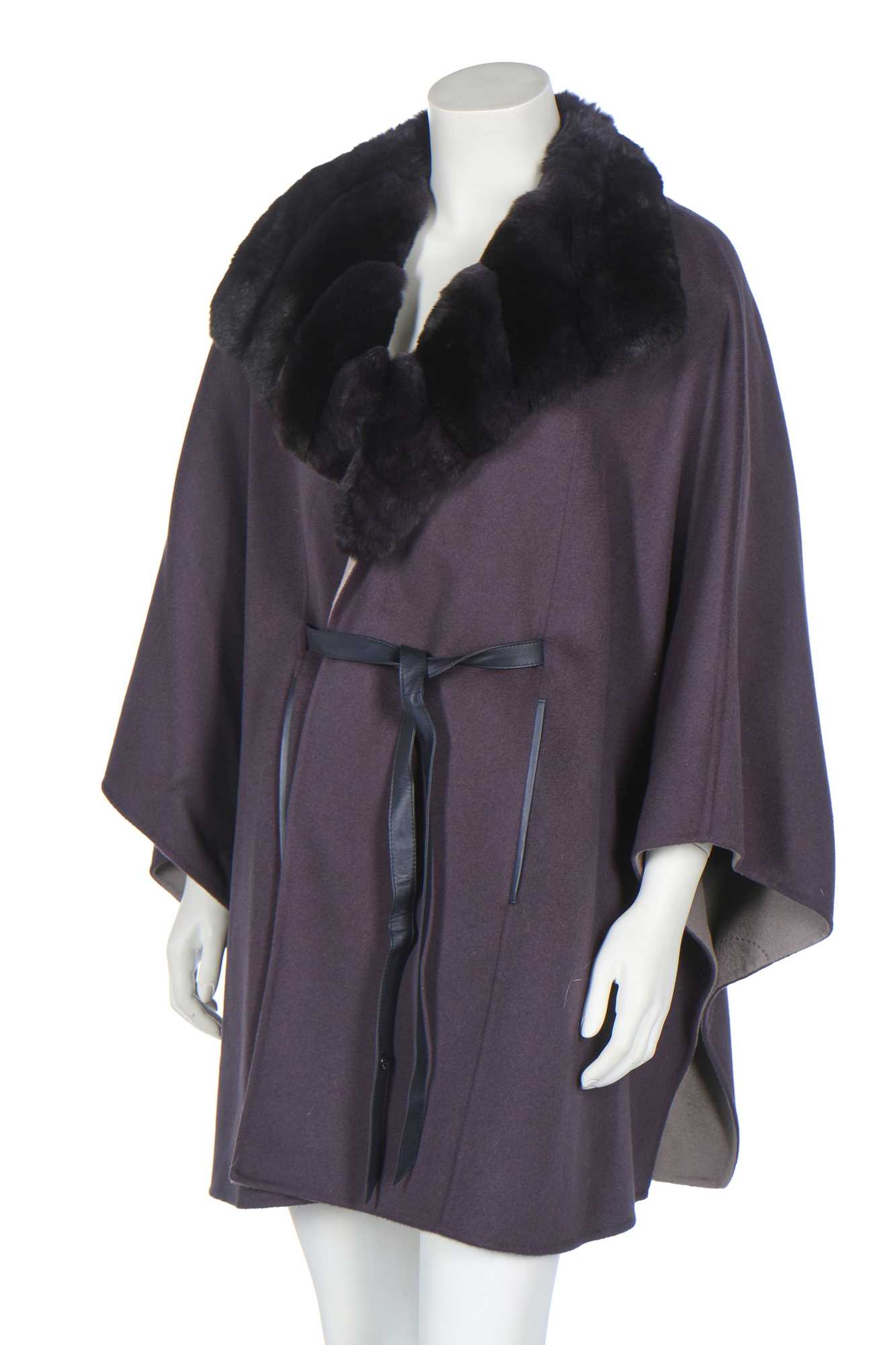 Lot 86 - A Loro Piana 'Maddox' vicuña and baby cashmere cape, modern