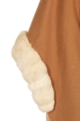 Lot 85 - A Loro Piana 'Salzburg' vicuña and baby cashmere cape, modern