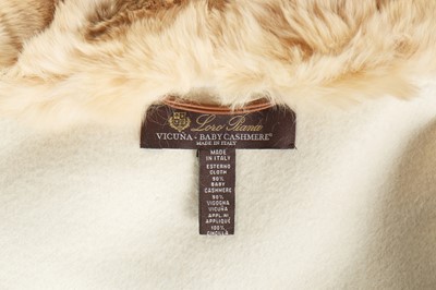 Lot 85 - A Loro Piana 'Salzburg' vicuña and baby cashmere cape, modern