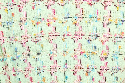 Lot 19 - A Chanel pink and green houndstooth tweed suit, Spring-Summer 1995