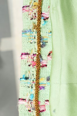 Lot 19 - A Chanel pink and green houndstooth tweed suit, Spring-Summer 1995