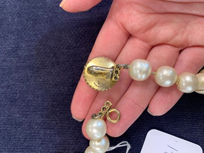 Lot 39 - A Chanel baroque pearl beaded necklace, 1980s