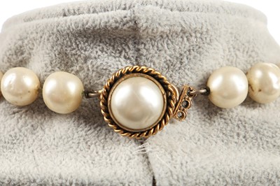Lot 39 - A Chanel baroque pearl beaded necklace, 1980s