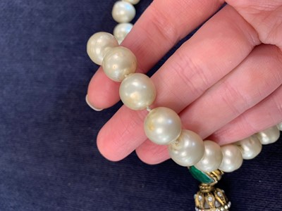 Lot 39 - A Chanel baroque pearl beaded necklace, 1980s