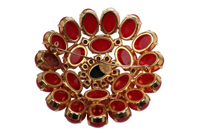 Lot 68 - A Robert Goossens brooch, 1980s