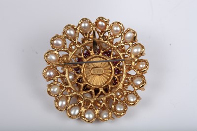 Lot 68 - A Robert Goossens brooch, 1980s