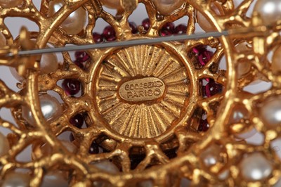 Lot 68 - A Robert Goossens brooch, 1980s