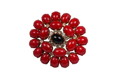 Lot 68 - A Robert Goossens brooch, 1980s