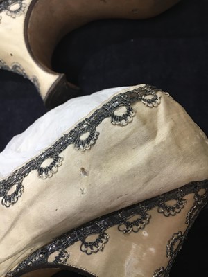 Lot 288 - A pair of embroidered satin shoes, 1770-80