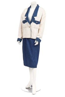 Lot 34 - A Chanel two-tone cotton-denim suit, 1980s
