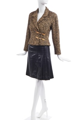 Lot 20 - A Chanel tweed jacket flecked with golden threads, 2000s