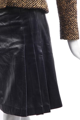 Lot 20 - A Chanel tweed jacket flecked with golden threads, 2000s