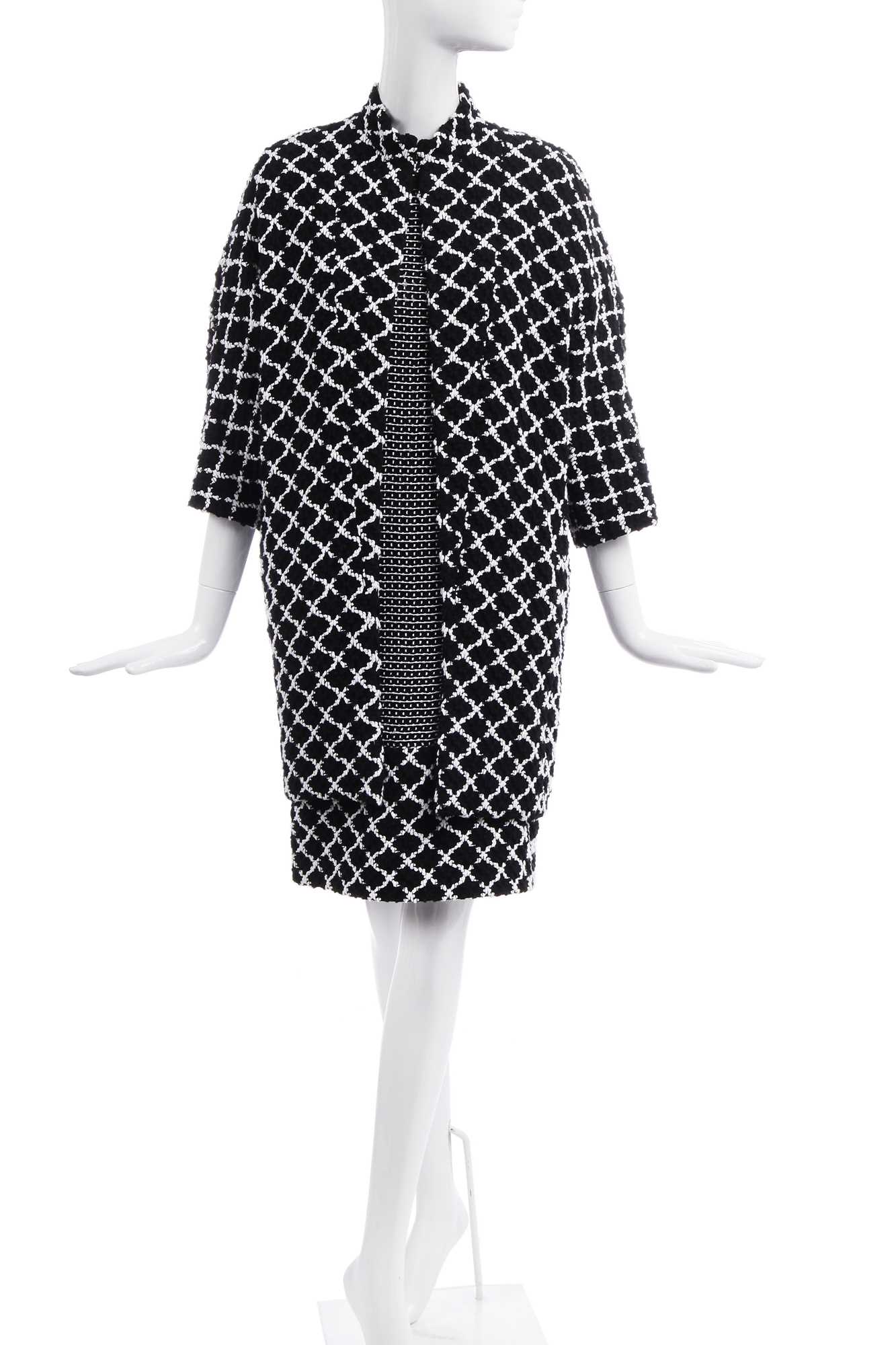 Lot 16 - A Chanel black and white tweed ensemble, Spring-Summer 2009