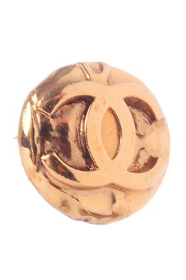 Lot 36 - A Chanel gilt chain bracelet, 1983