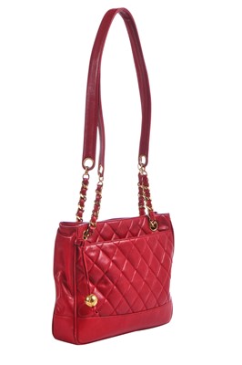 Lot 3 - A Chanel quilted red lambskin leather Chandra bag, 1980s