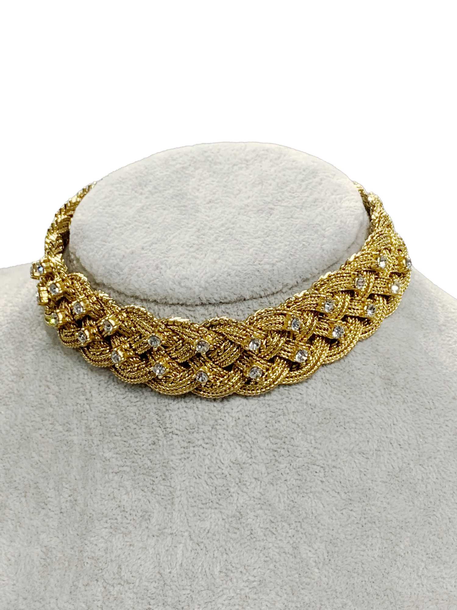 Lot 43 - A Christian Dior braided gilt chain choker-necklace, 1970