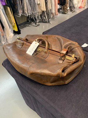 Lot 62 - A group of luggage, mainly 1930s-50s