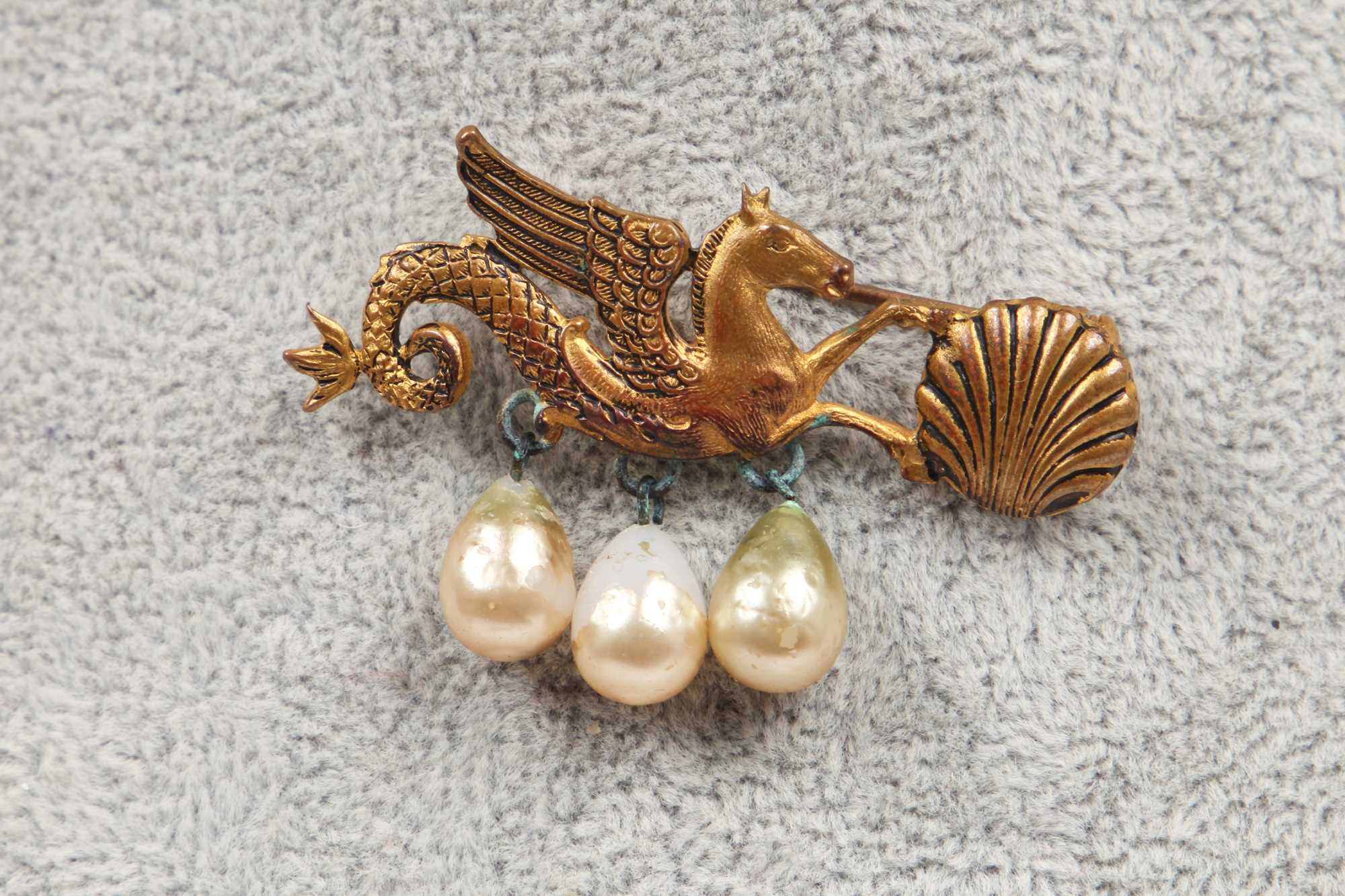 Lot 68 - A rare Christian Dior by Henkel & Grosse gilt metal brooch, Autumn 1955