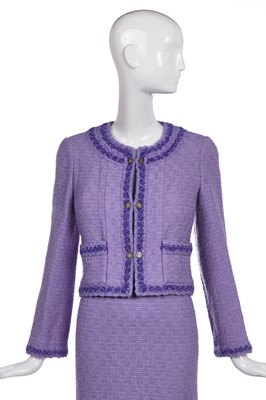 Lot 180 - A fine Chanel lavender wool tweed ensemble, Autumn-Winter 1998-99