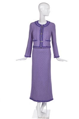 Lot 180 - A fine Chanel lavender wool tweed ensemble, Autumn-Winter 1998-99