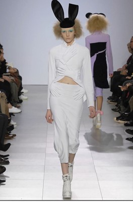 Lot 142 - A Comme des Garçons padded 'hands' ensemble 'Curiosity' collection, Autumn-Winter 2007-08