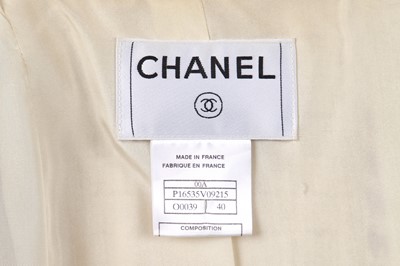 Lot 154 - A Chanel butterscotch-herringbone tweed jacket, Autumn-Winter 2000