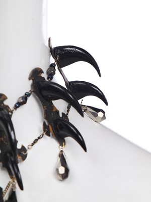 Lot 466 - A Simon Costin for Alexander McQueen choker necklace, 'The Birds' collection, Spring-Summer 1995
