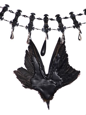 Lot 466 - A Simon Costin for Alexander McQueen choker necklace, 'The Birds' collection, Spring-Summer 1995