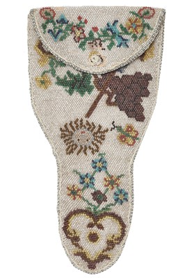 Lot 66 - A fine sablé scissor case, 18th century