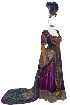 Lot 20 - Elizabeth Taylor's costume as Nadina Bulichoff in the film 'Young Toscanini', 1988