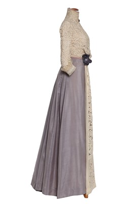 Lot 28 - Uma Thurman's costume as Charlotte Stant for the film 'The Golden Bowl', 2000