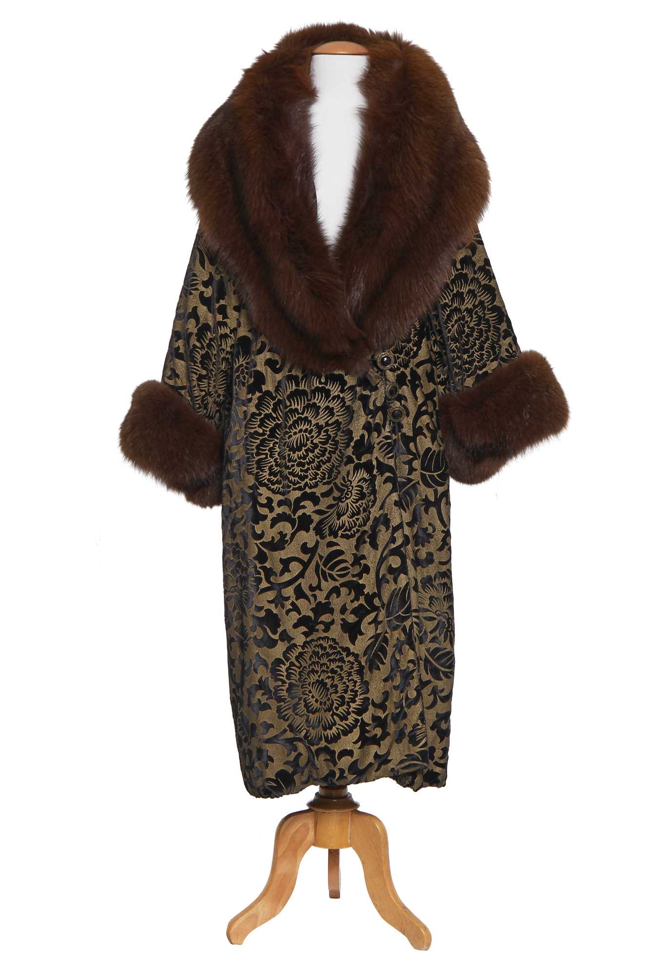 Lot 41 - Shirley MacLaine's costume for Martha Levinson in the TV series 'Downton Abbey', 2012
