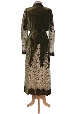 Lot 46 - Eddie Redmayne's costume as Lili Elbe in the film 'The Danish Girl', 2015