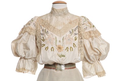 Lot 27 - Helena Bonham Carter's costume as Lucy Honeychurch in the film 'A Room With A View', 1985