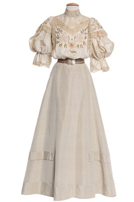 Lot 27 - Helena Bonham Carter's costume as Lucy Honeychurch in the film 'A Room With A View', 1985
