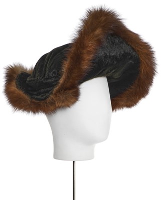 Lot 35 - Meryl Streep's hat, worn as Baroness Karen Blixen in the film 'Out Of Africa', 1984