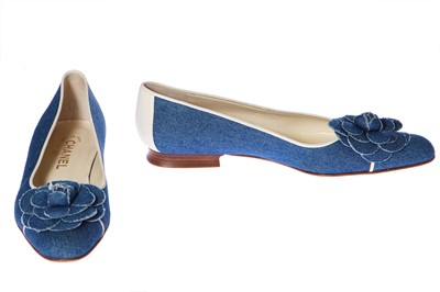 Lot 42 - A pair of Chanel denim ballet flats, early 2000s