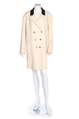 Lot 31 - A Chanel ivory cream oversized blazer, 1990s,...