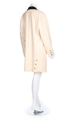 Lot 31 - A Chanel ivory cream oversized blazer, 1990s,...
