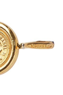 Lot 20 - A Chanel gilt chain belt, 1980s-90s
