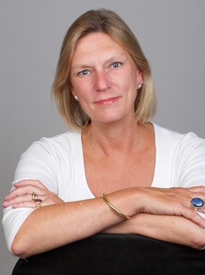 Lot 84 - Joanna Hardy: personal guided tour of the jewellery gallery at the Victoria & Albert Museum London, for two guests
