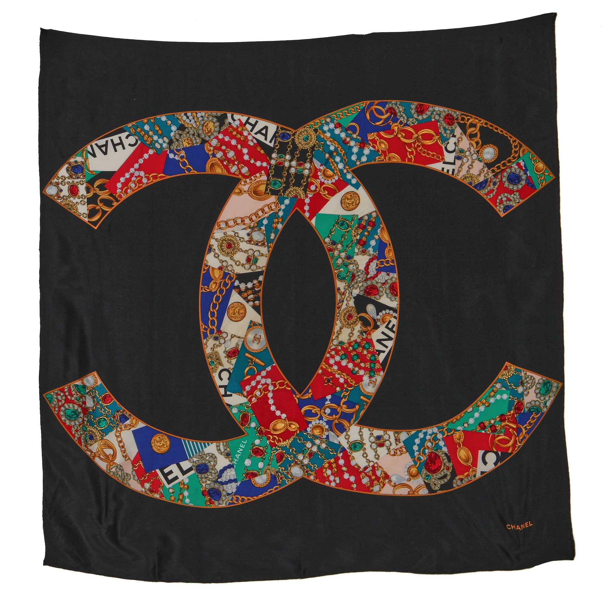 Lot 19 - A group of scarves