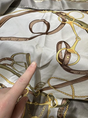 Lot 19 - A group of scarves