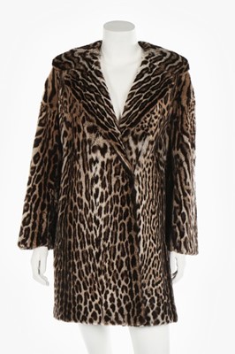 Lot 39 - An ocelot fur coat, circa 1960, unlabelled,...