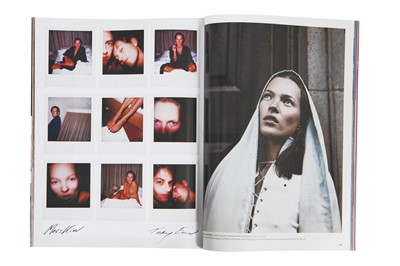 Lot 94 - British Vogue, 2000, complete run