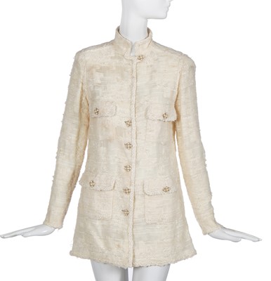 Lot 15 - A fine Chanel ivory chiffon tweed jacket, Autumn-Winter 2006-07