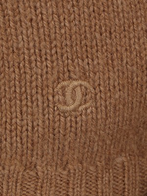Lot 23 - A Chanel tan knit camel hair ensemble, 1990s