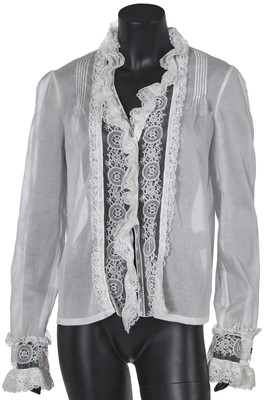 Lot 10 - A Chanel white cotton and lace blouse, Autumn-Winter 2004-05